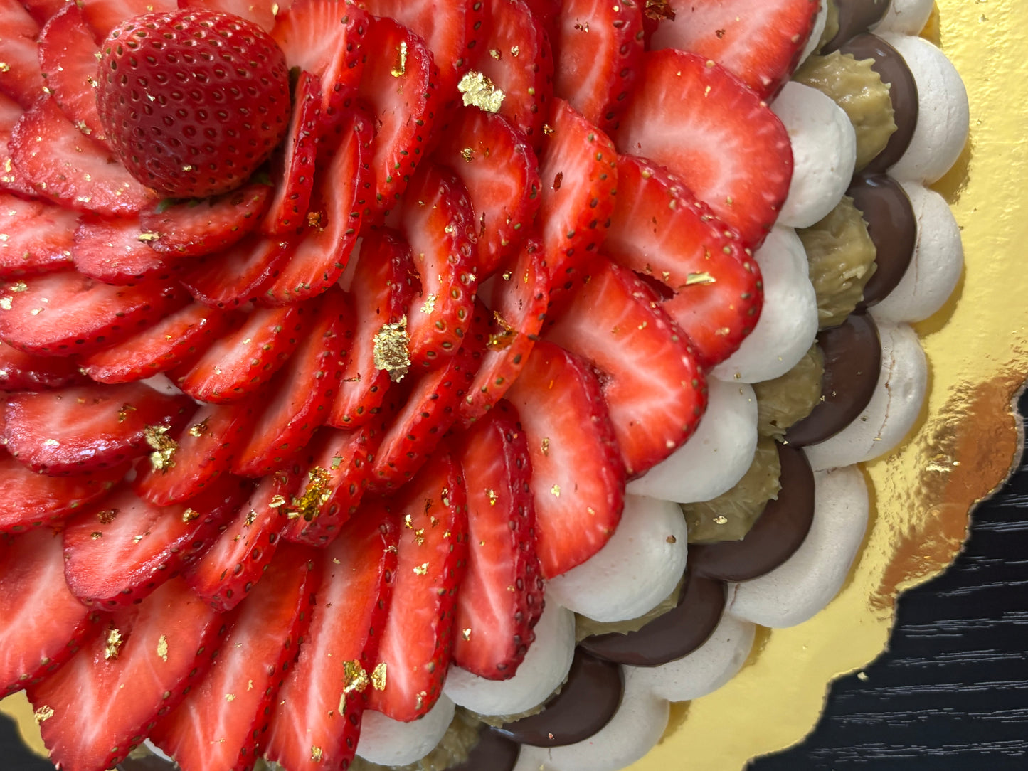 DUBAI CHOCOLATE PAVLOVA